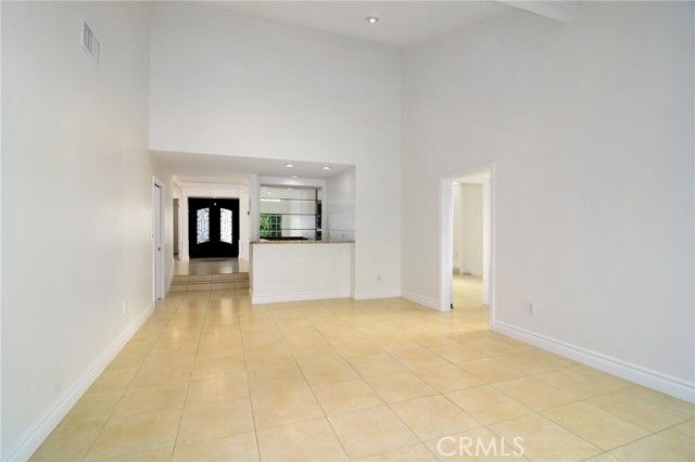 5316 Mecca Avenue, Tarzana (los Angeles), CA 91356