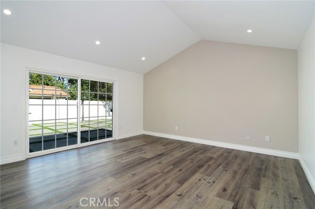 5316 Mecca Avenue, Tarzana (los Angeles), CA 91356