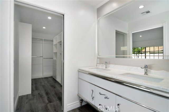 5316 Mecca Avenue, Tarzana (los Angeles), CA 91356