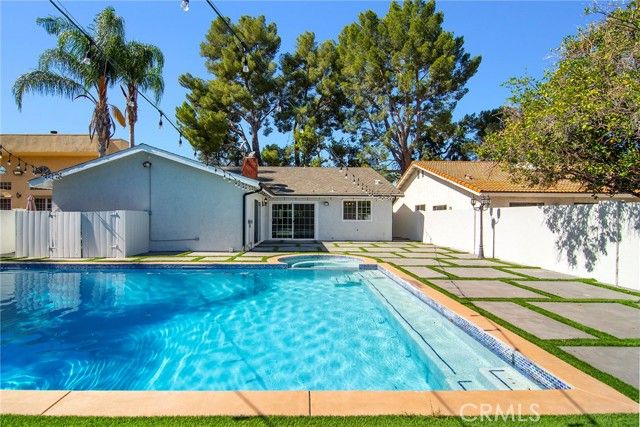 5316 Mecca Avenue, Tarzana (los Angeles), CA 91356
