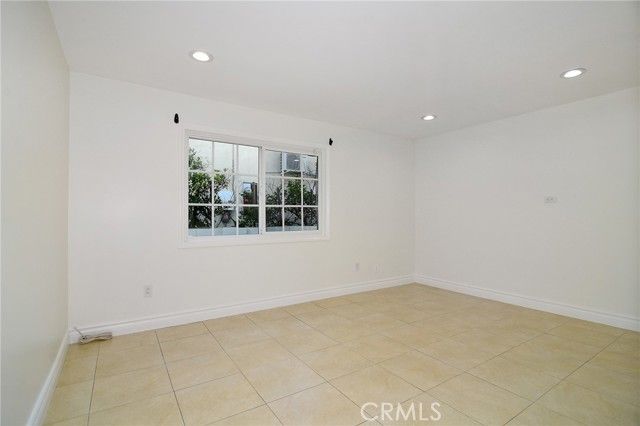 5316 Mecca Avenue, Tarzana (los Angeles), CA 91356