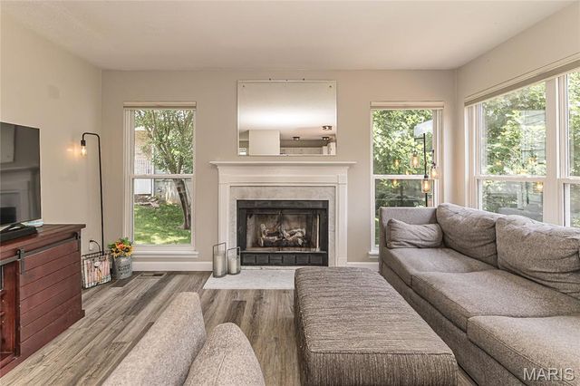 932 Cleta Drive, Ballwin, MO 63021