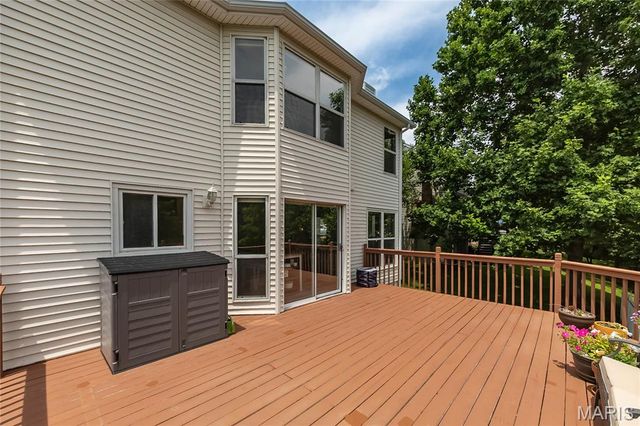 932 Cleta Drive, Ballwin, MO 63021