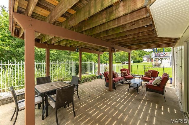 932 Cleta Drive, Ballwin, MO 63021