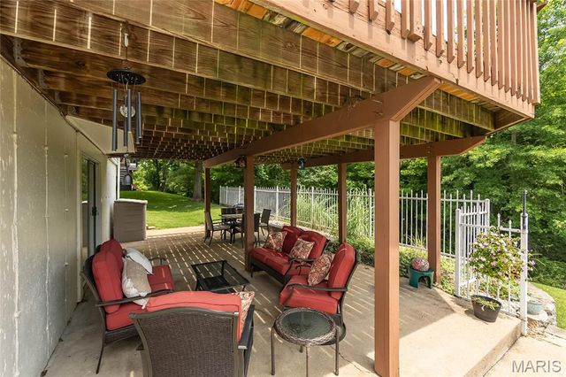 932 Cleta Drive, Ballwin, MO 63021