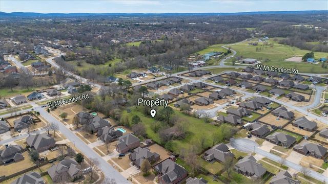 4450 W Mount Comfort Road, Fayetteville, AR 72704