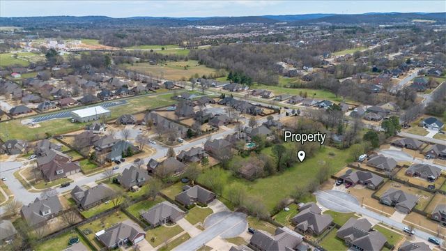 4450 W Mount Comfort Road, Fayetteville, AR 72704