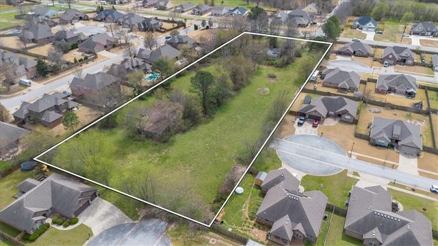 4450 W Mount Comfort Road, Fayetteville, AR 72704