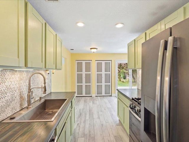 5533 Clark Ave, Carmichael, CA 95608