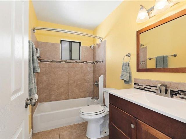 5533 Clark Ave, Carmichael, CA 95608