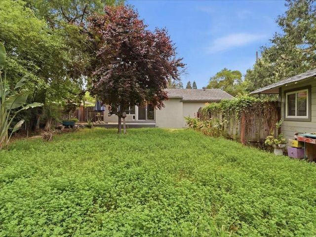 5533 Clark Ave, Carmichael, CA 95608