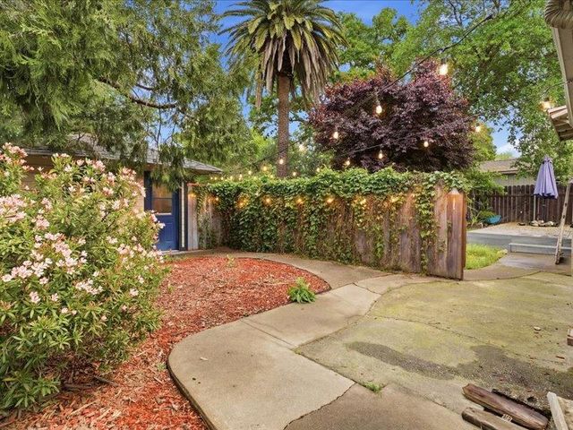 5533 Clark Ave, Carmichael, CA 95608