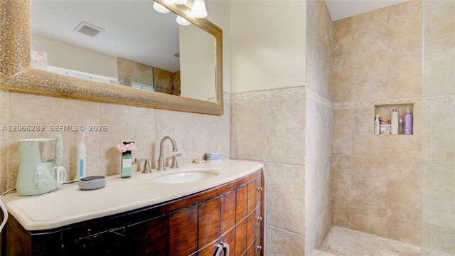 8340 SW 163rd St, Palmetto Bay, FL 33157