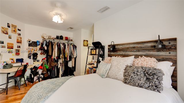 8340 SW 163rd St, Palmetto Bay, FL 33157