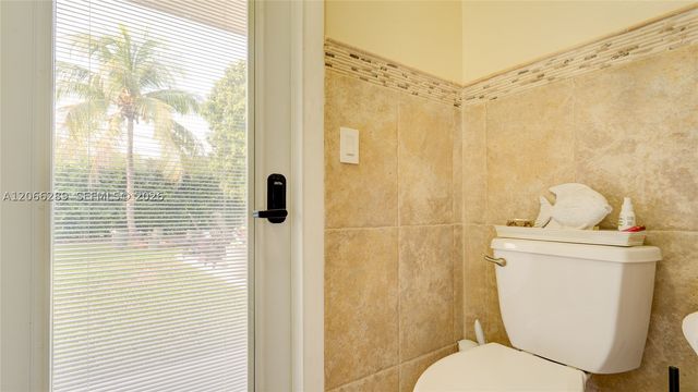8340 SW 163rd St, Palmetto Bay, FL 33157