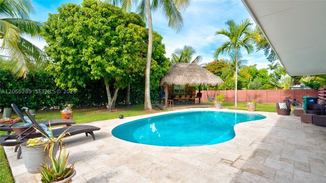 8340 SW 163rd St, Palmetto Bay, FL 33157