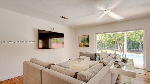 8340 SW 163rd St, Palmetto Bay, FL 33157