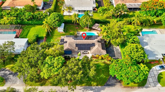 8340 SW 163rd St, Palmetto Bay, FL 33157