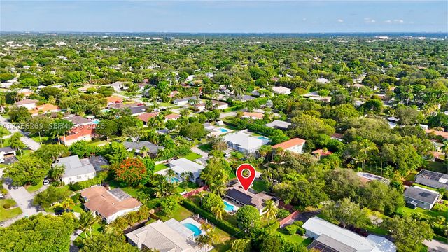 8340 SW 163rd St, Palmetto Bay, FL 33157