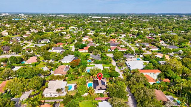 8340 SW 163rd St, Palmetto Bay, FL 33157