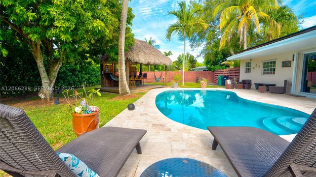 8340 SW 163rd St, Palmetto Bay, FL 33157
