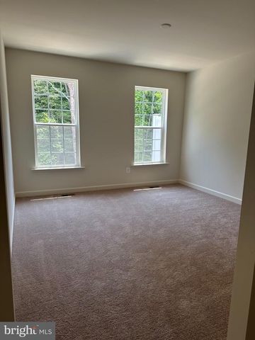 304 BUCKEYE CIR, La Plata, MD 20646