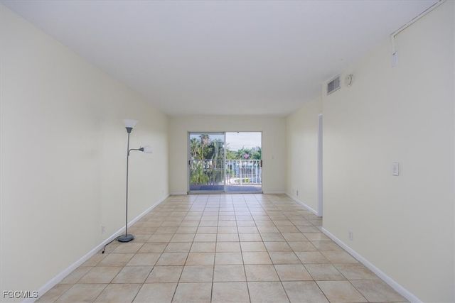 2885 Palm Beach BLVD 308, Fort Myers, FL 33916