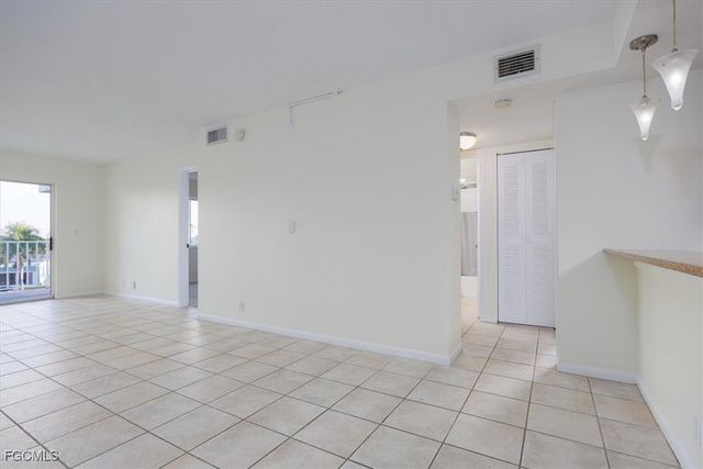 2885 Palm Beach BLVD 308, Fort Myers, FL 33916