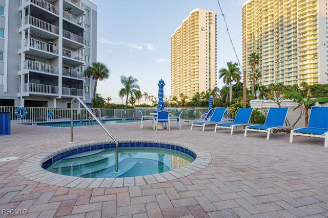 2885 Palm Beach BLVD 308, Fort Myers, FL 33916