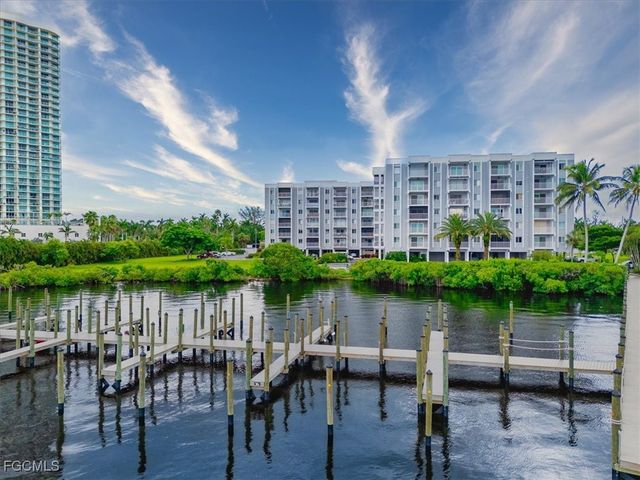 2885 Palm Beach BLVD 308, Fort Myers, FL 33916