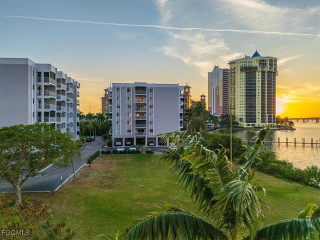 2885 Palm Beach BLVD 308, Fort Myers, FL 33916