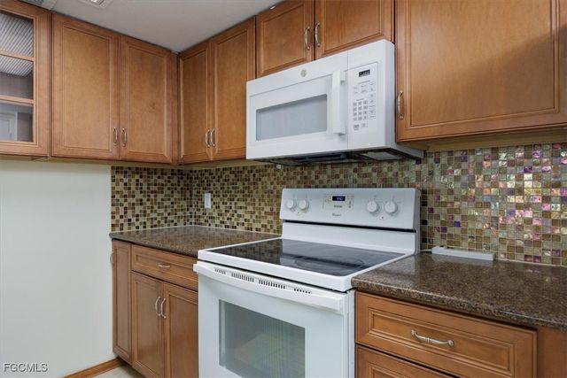 2885 Palm Beach BLVD 308, Fort Myers, FL 33916