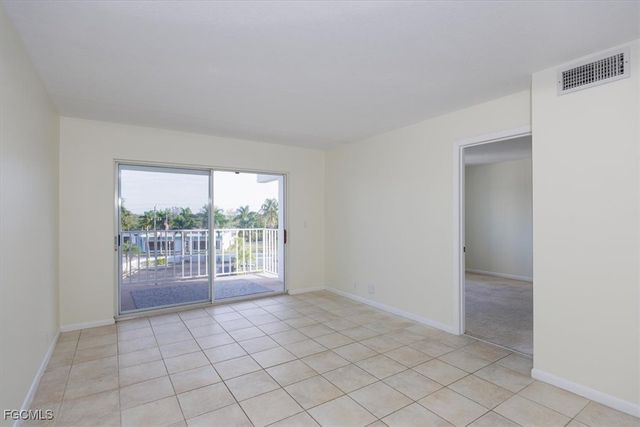 2885 Palm Beach BLVD 308, Fort Myers, FL 33916