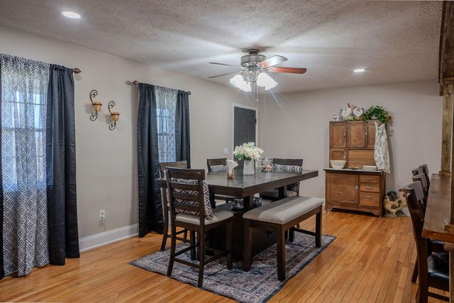 10405 E KY-52, Paint Lick, KY 40461