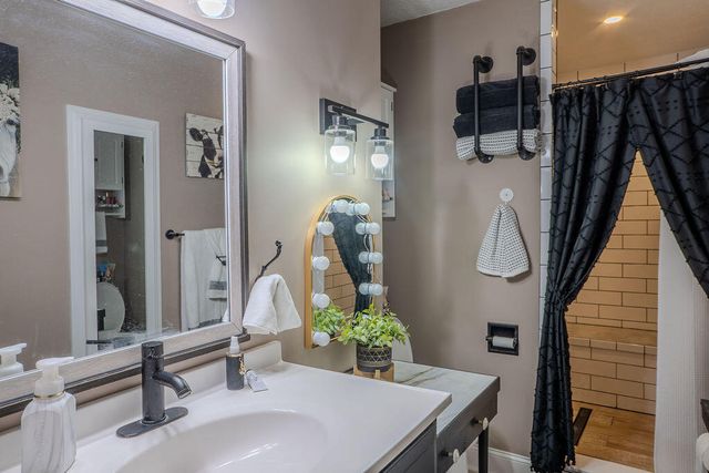 10405 E KY-52, Paint Lick, KY 40461