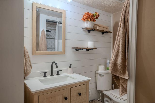 10405 E KY-52, Paint Lick, KY 40461