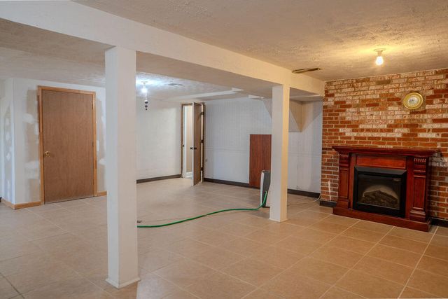 10405 E KY-52, Paint Lick, KY 40461