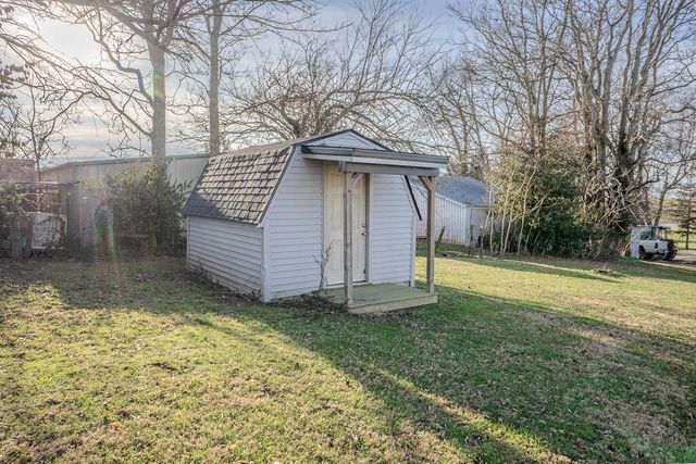 10405 E KY-52, Paint Lick, KY 40461