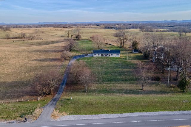 10405 E KY-52, Paint Lick, KY 40461