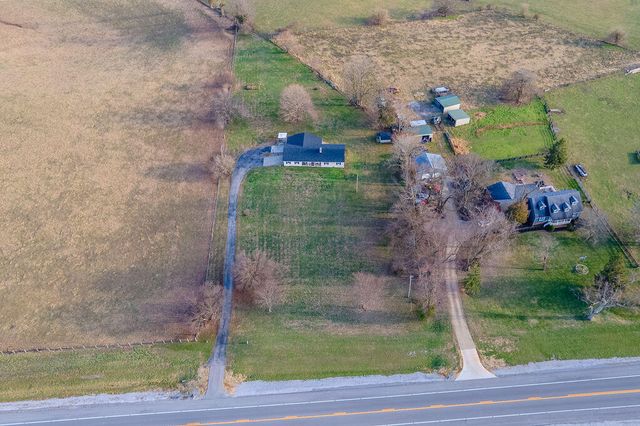 10405 E KY-52, Paint Lick, KY 40461