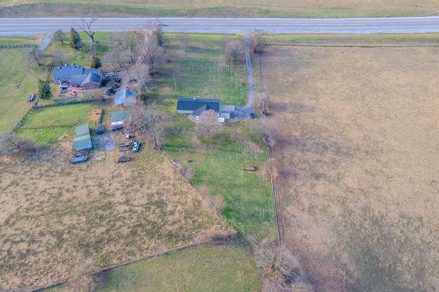 10405 E KY-52, Paint Lick, KY 40461