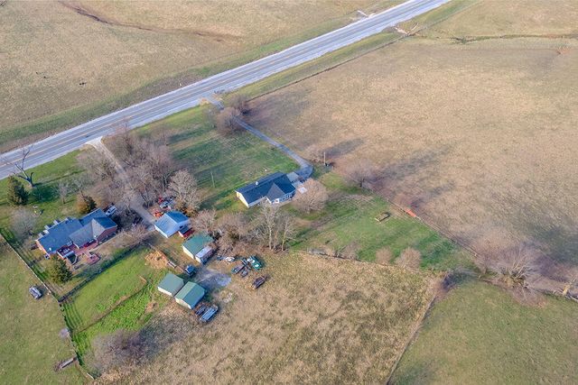 10405 E KY-52, Paint Lick, KY 40461