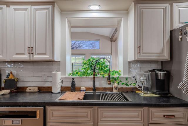 10405 E KY-52, Paint Lick, KY 40461