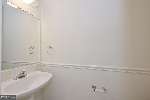 7415 GILLINGHAM ROW, Alexandria, VA 22315