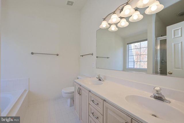 7415 GILLINGHAM ROW, Alexandria, VA 22315