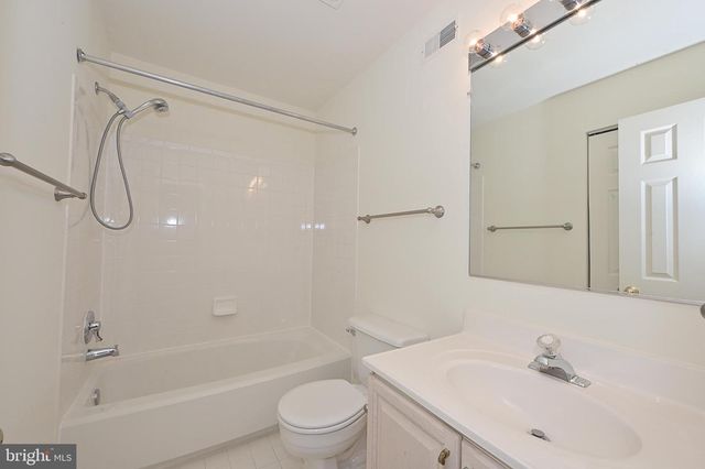 7415 GILLINGHAM ROW, Alexandria, VA 22315