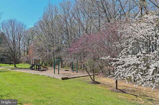 7415 GILLINGHAM ROW, Alexandria, VA 22315