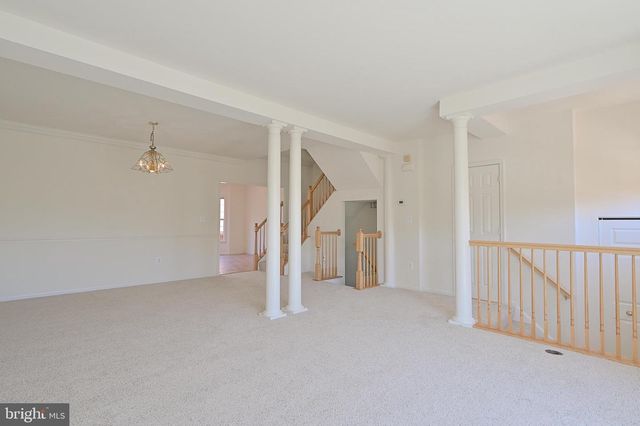 7415 GILLINGHAM ROW, Alexandria, VA 22315