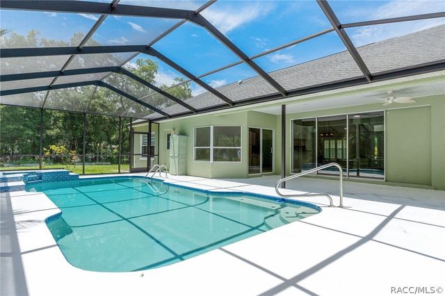 1852 W Ivorywood Drive, Beverly Hills, FL 34465