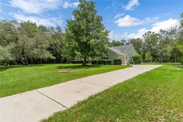 1852 W Ivorywood Drive, Beverly Hills, FL 34465